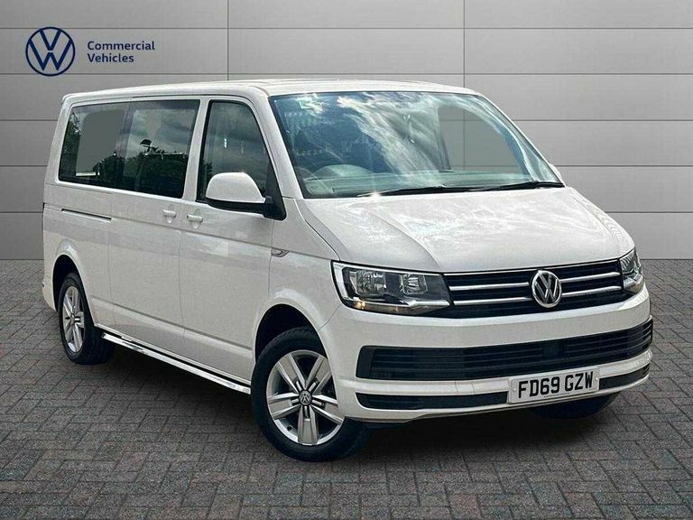 Volkswagen Transporter Shuttle 2.0 Tdi Bmt 150Ps Se Minibus Dsg White