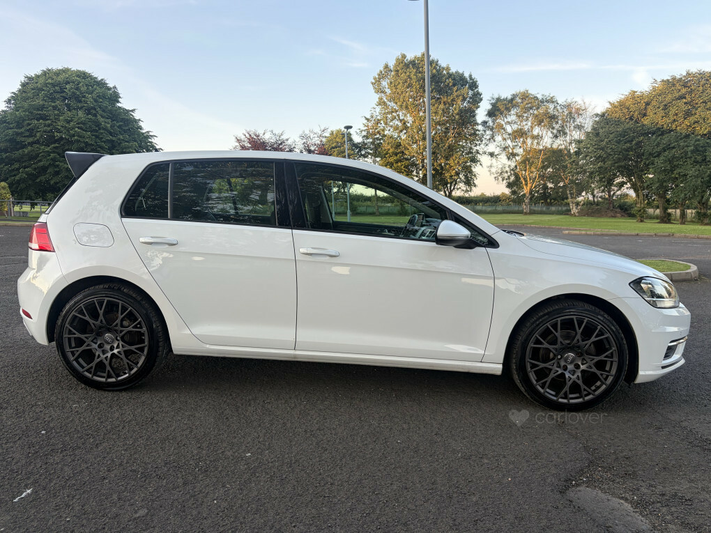 Volkswagen Golf Se Tdi Bluemotion Technology NG17ZFS White #3