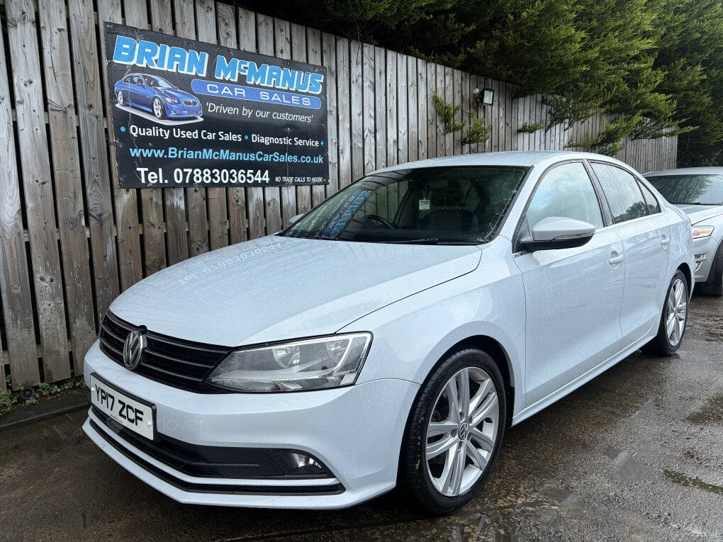Volkswagen Jetta Gt Bluemotion Technology Tdi YP17ZCF #2