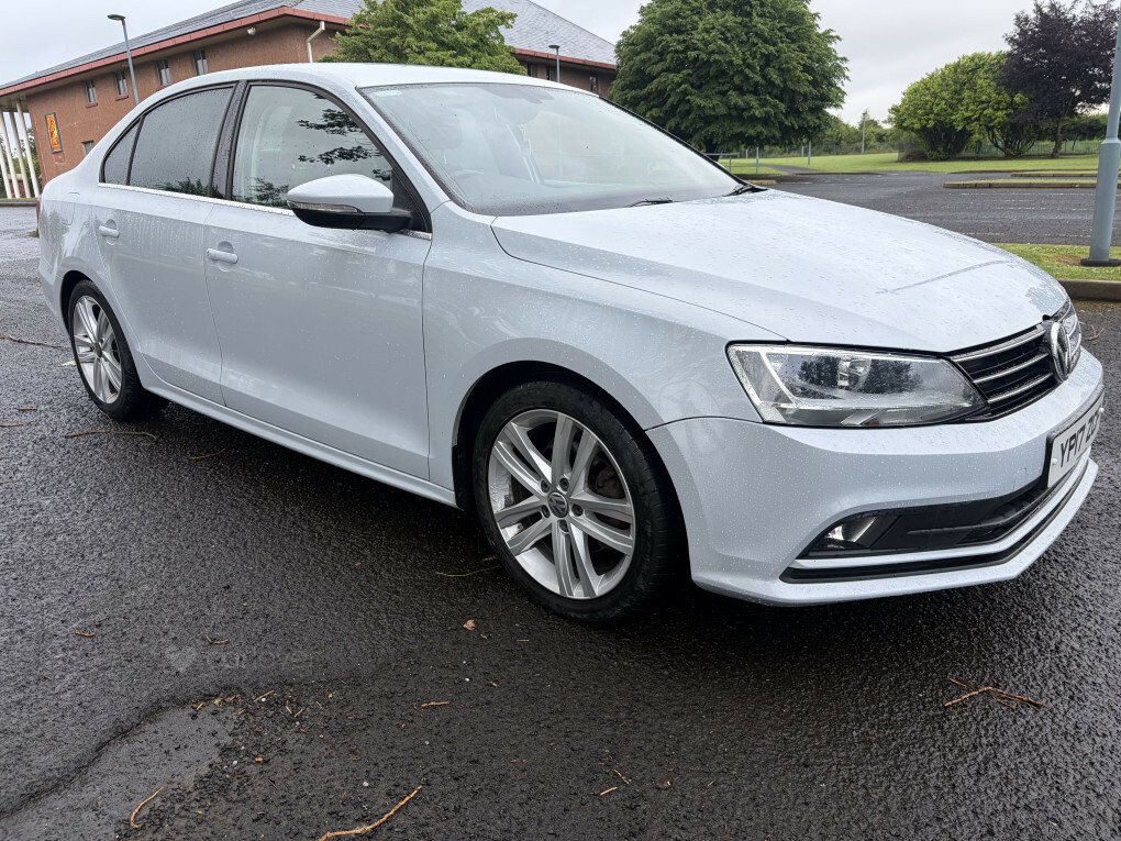 Volkswagen Jetta Gt Bluemotion Technology Tdi YP17ZCF #4
