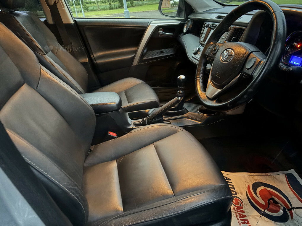 Toyota Rav 4 Invincible D-4d #6