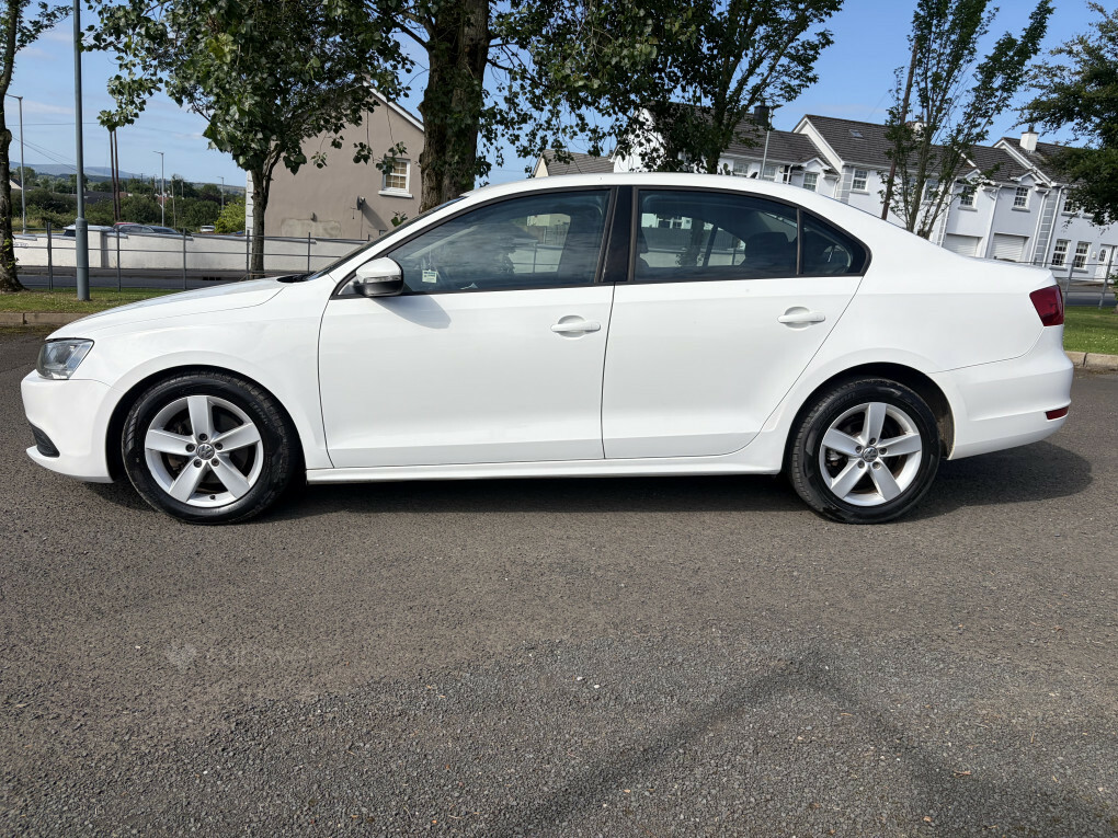 Volkswagen Jetta 1.6 Tdi Bluemotion Tech Grey #8