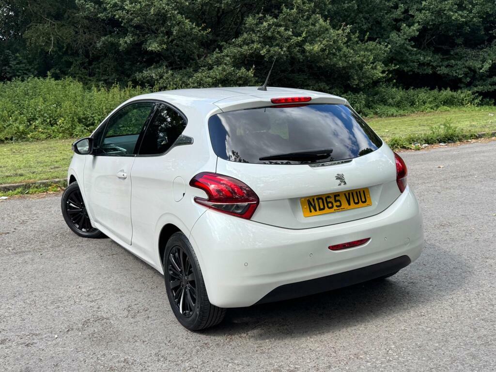 Peugeot 208 1.2 Puretech Allure Euro 6 White #6