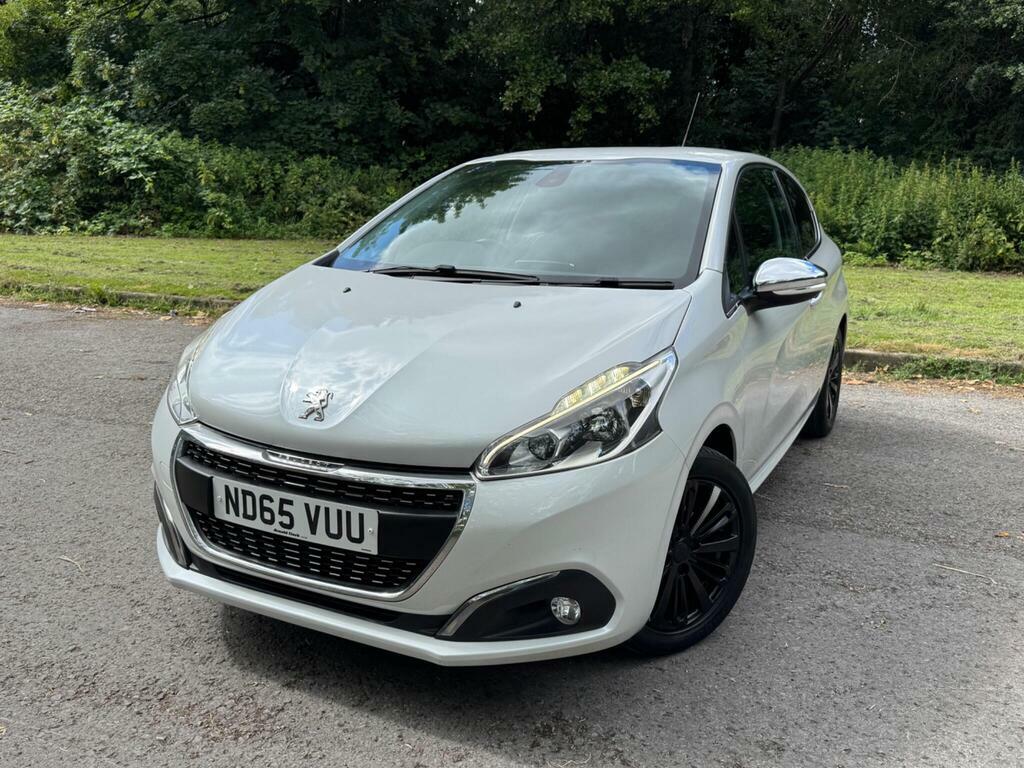 Peugeot 208 1.2 Puretech Allure Euro 6 White #4