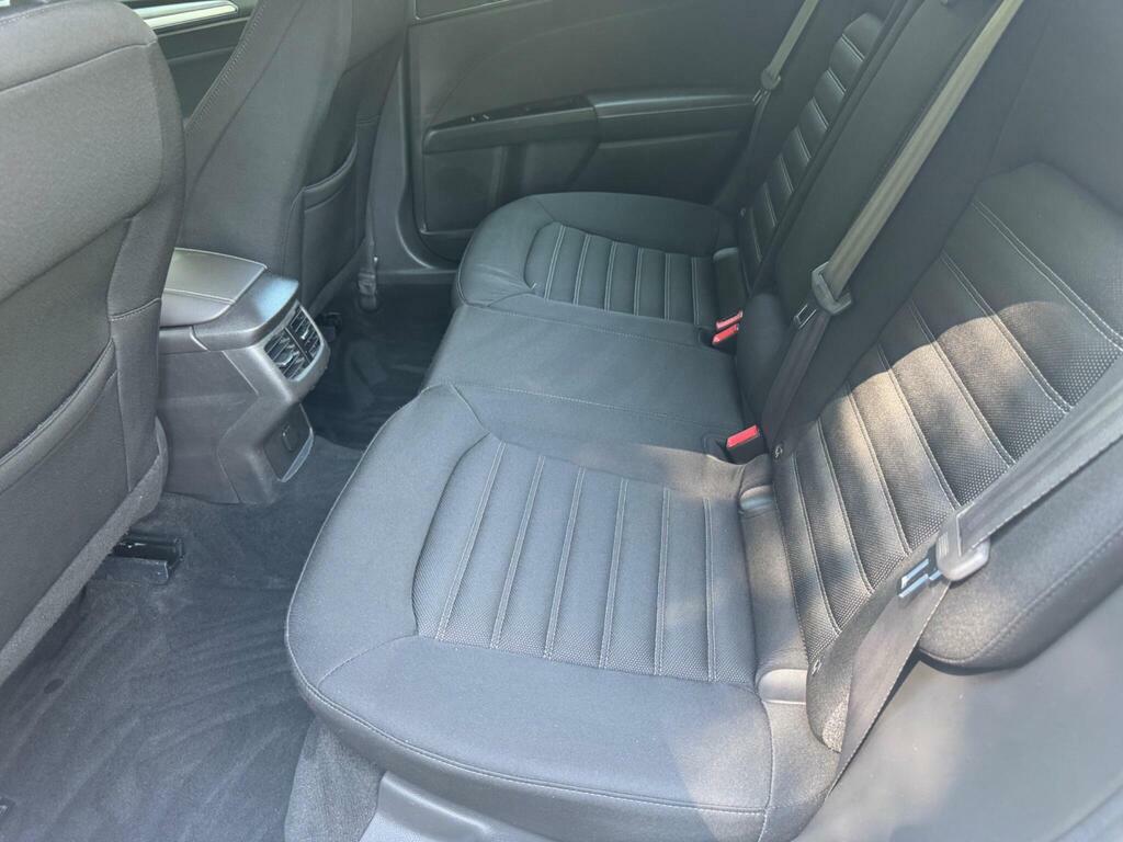 Ford Mondeo  Silver #14