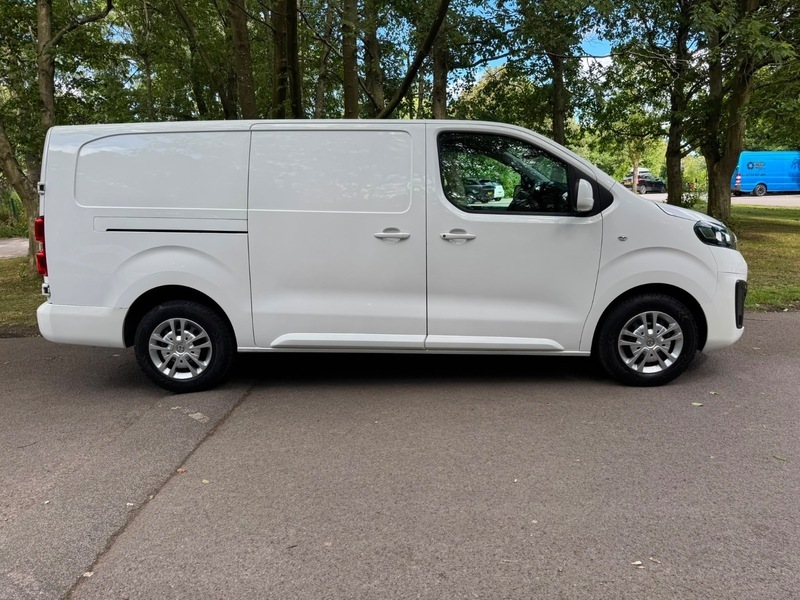 Vauxhall Vivaro L2h1 2900 Sportive S White #5