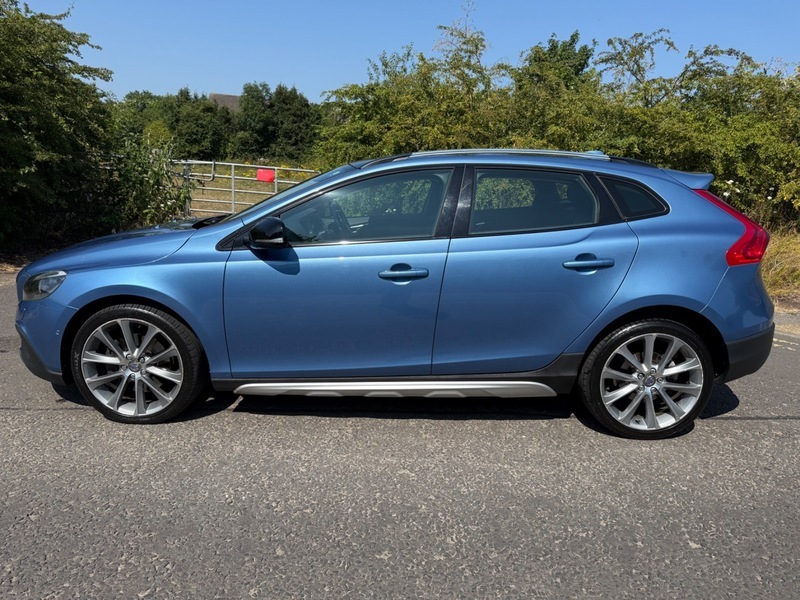 Volvo V40 Cross Country D4 Cross Country Lux Blue #5