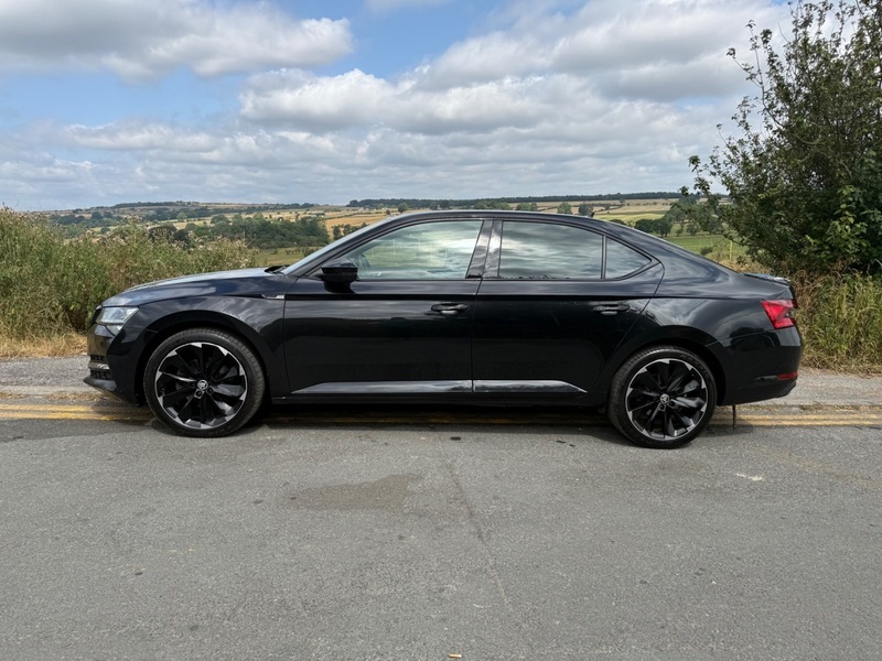 Skoda Superb Sportline Plus IV Dsg Black #6