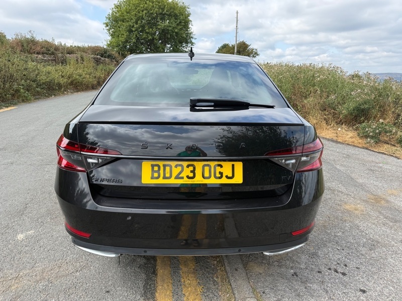 Skoda Superb Sportline Plus IV Dsg Black #4