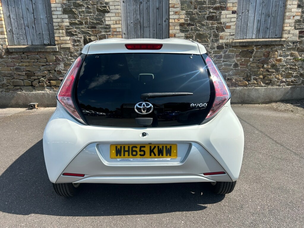 Toyota Aygo 1.0 Vvt-i X-pure White #4