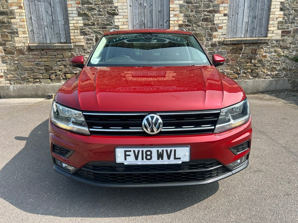 Volkswagen Tiguan 2.0 Tdi 150 Se Nav Red #3