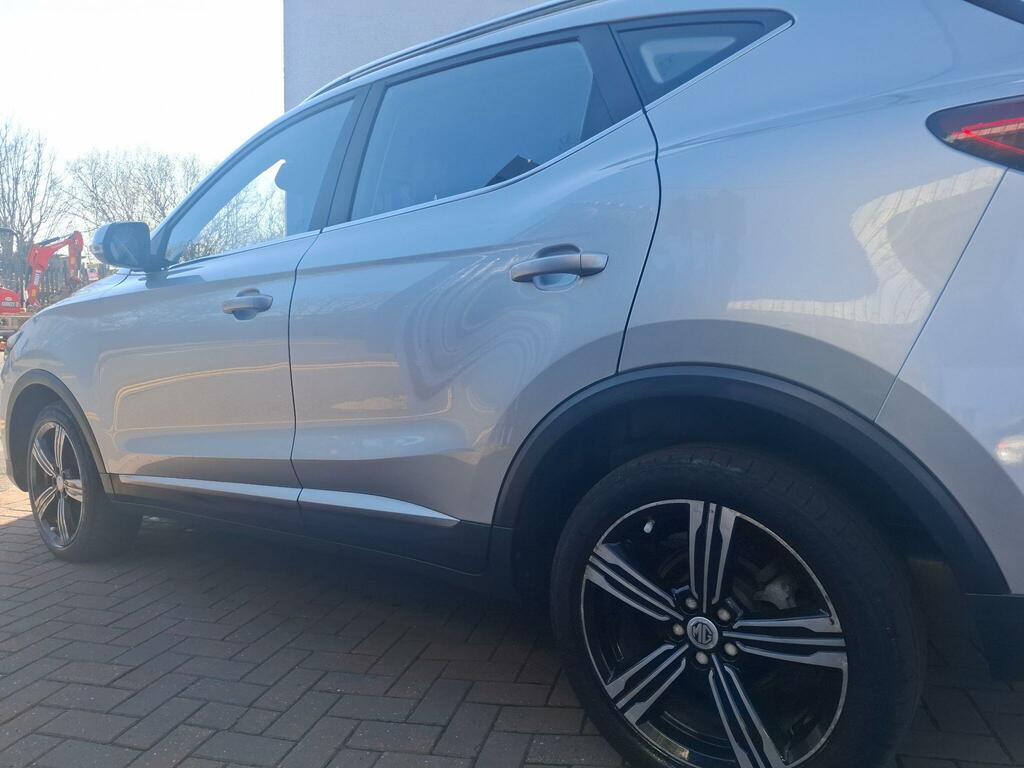 MG ZS Exclusive Silver #6