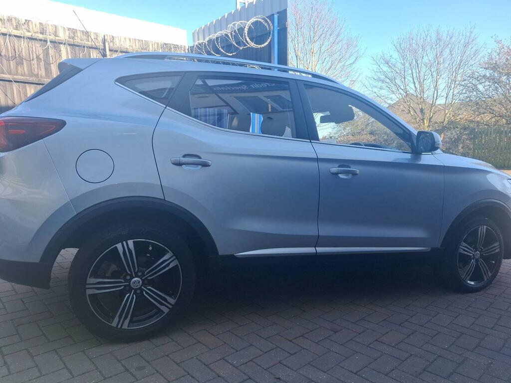 MG ZS Exclusive Silver #4