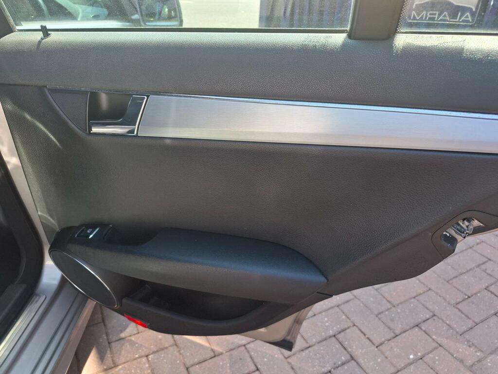 Mercedes-Benz C Class 2.1 C220 Cdi Se 168 Bhp Silver #28