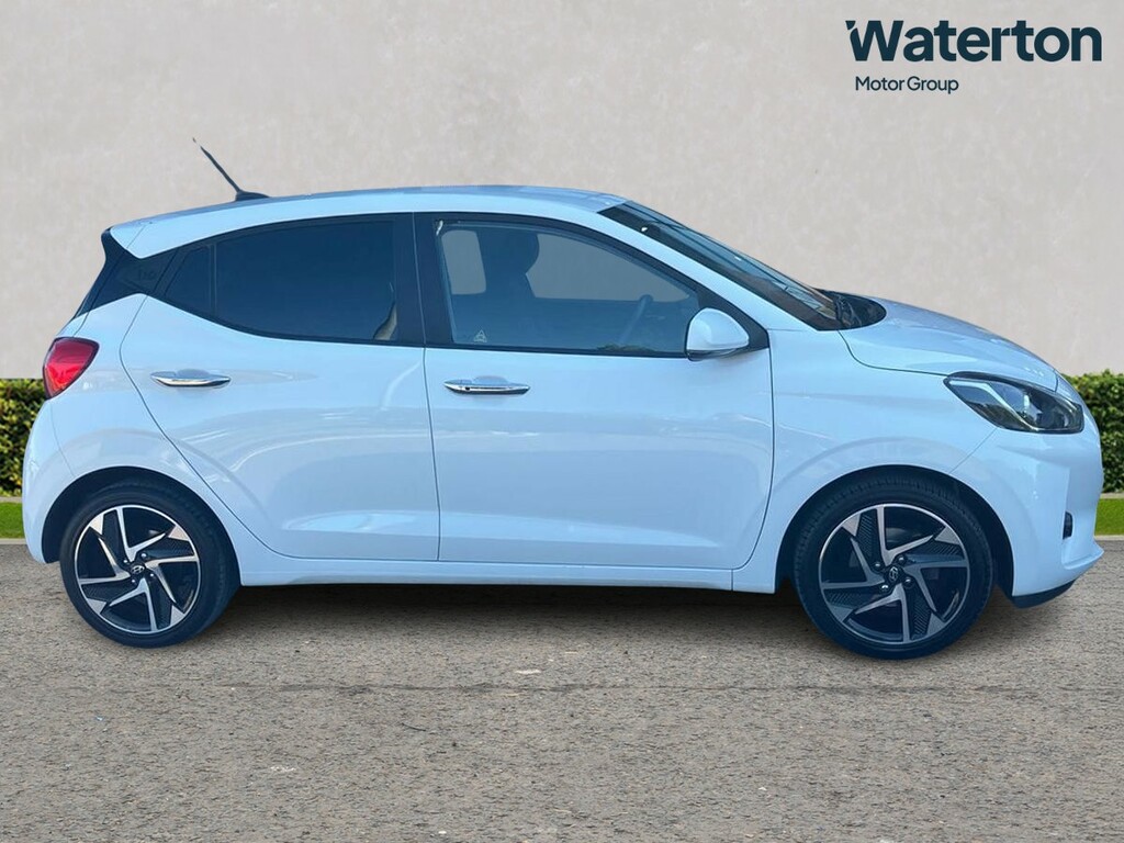 Hyundai I10 1.0 63 Premium Nav CK74SSV White #2