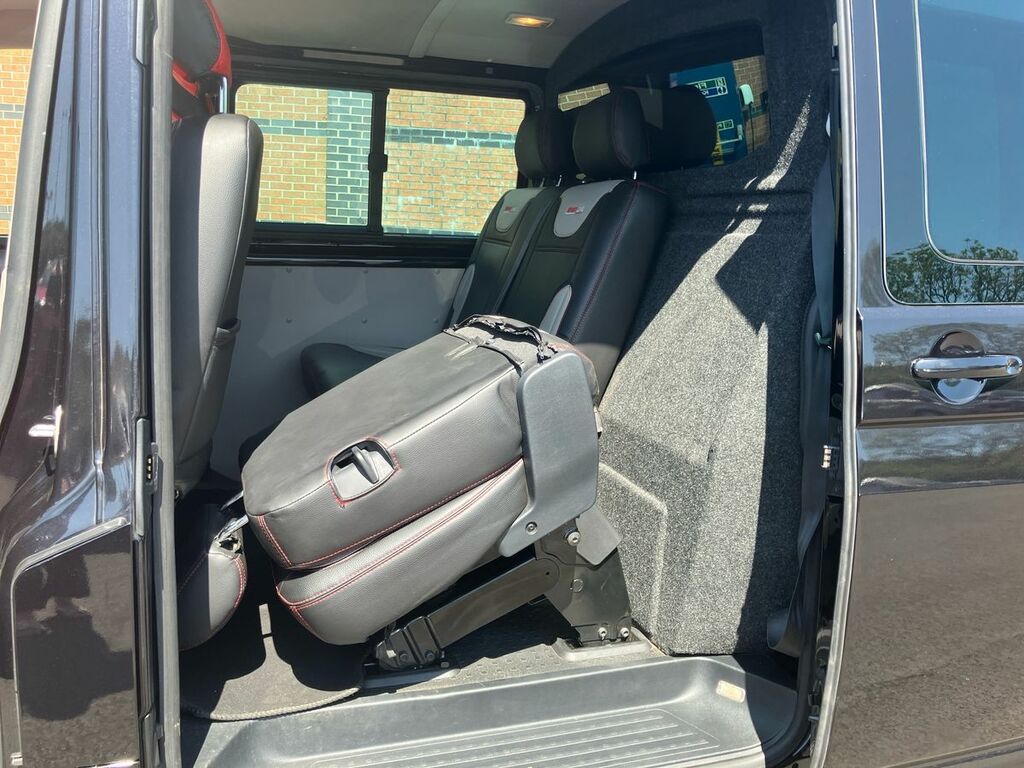 Volkswagen Transporter Estate White #26