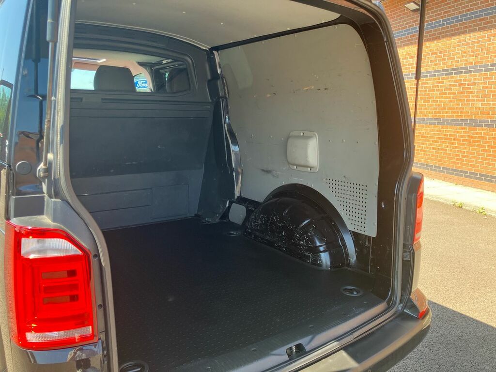 Volkswagen Transporter Estate White #24
