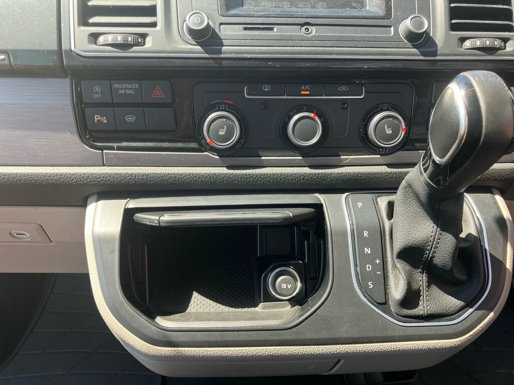 Volkswagen Transporter Estate White #22