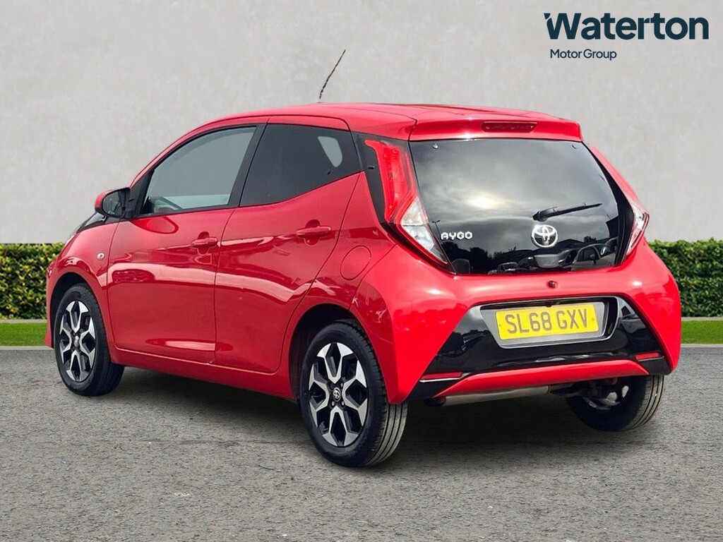 Toyota Aygo 1.0 Vvt-i X-plore Red #5