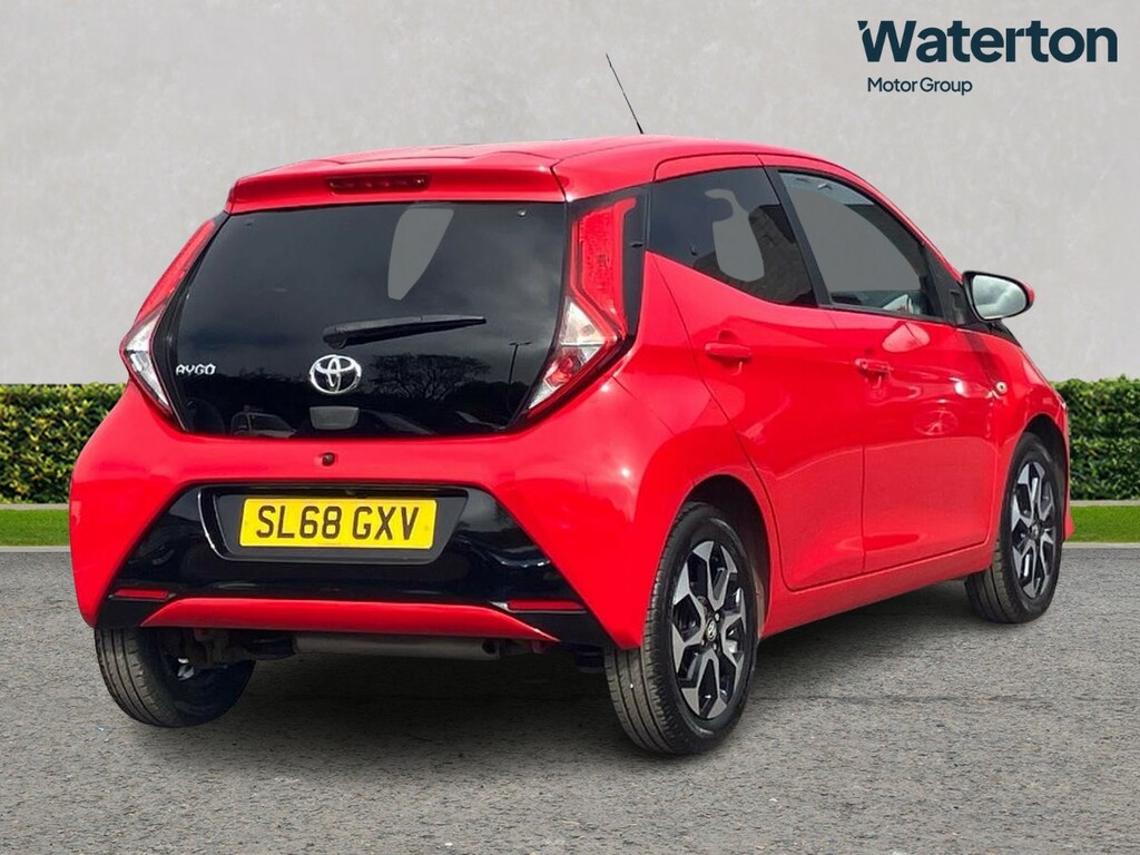 Toyota Aygo 1.0 Vvt-i X-plore Red #3