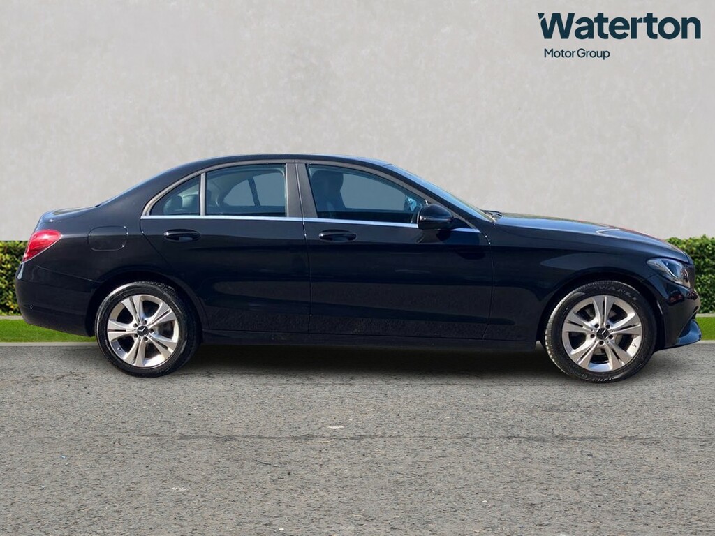 Mercedes-Benz C Class C200 Se Executive Edition 9G-tronic LN67OKG Black #2
