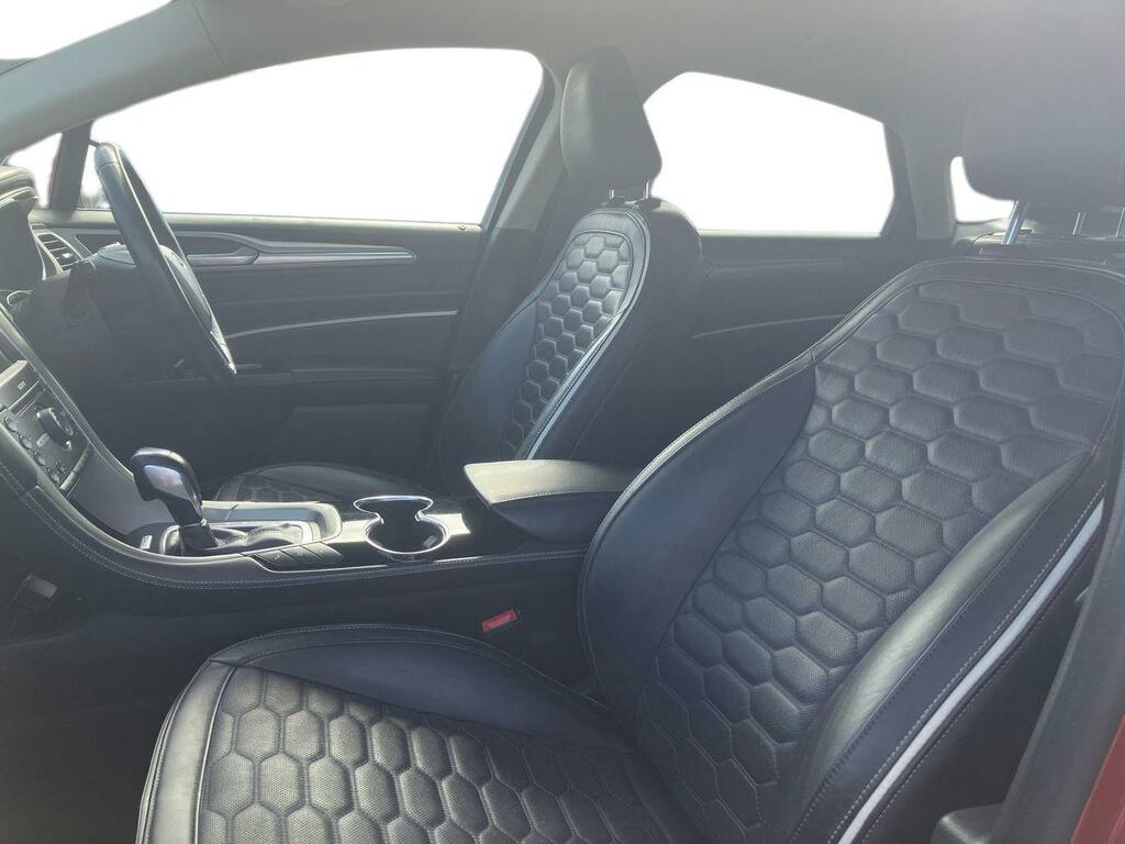 Ford Mondeo Titanium Tdci Red #16