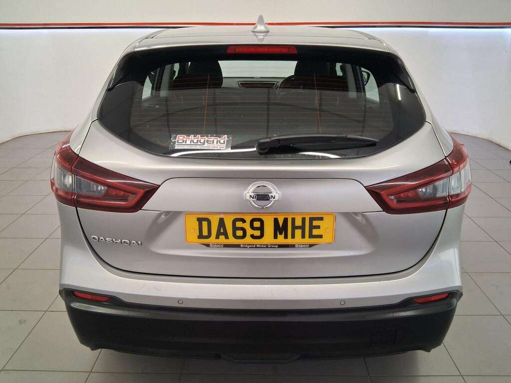 Nissan Qashqai 1.3 Dig-t Acenta Premium Suv DA69MHE Silver #5