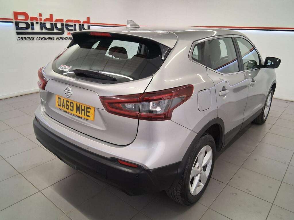 Nissan Qashqai 1.3 Dig-t Acenta Premium Suv DA69MHE Silver #6