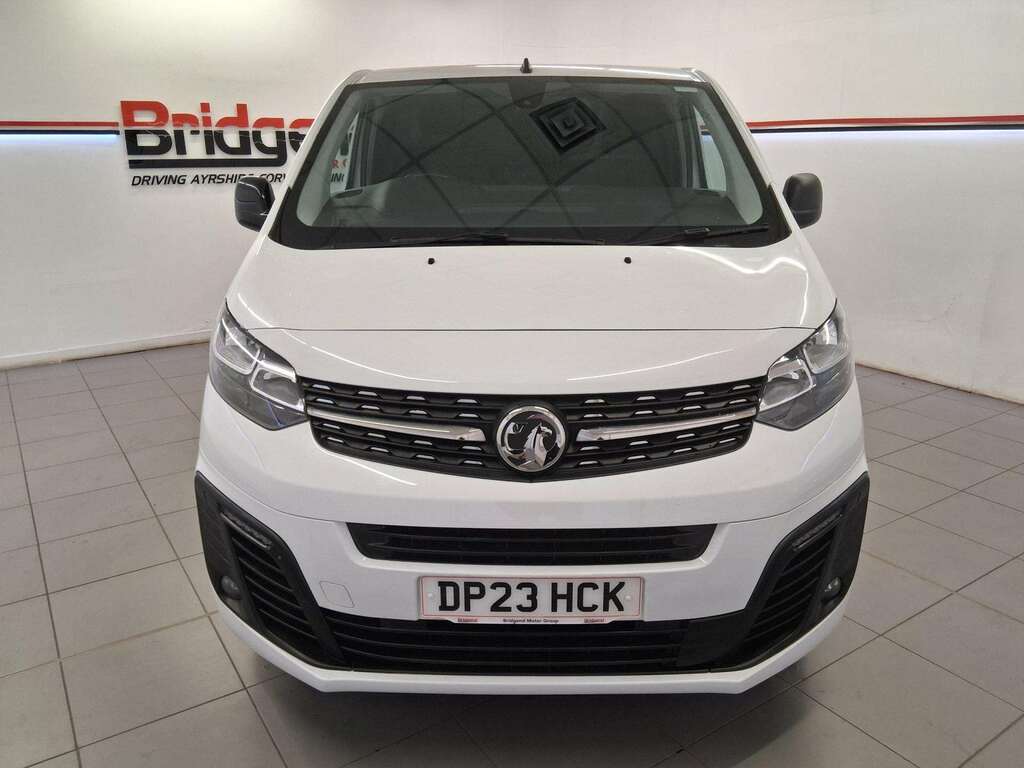 Vauxhall Vivaro 1.5 Turbo D 2900 Pro Panel Van 6Dr L White