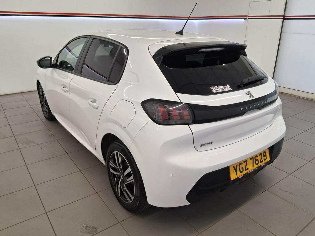 Peugeot 208 1.2 Puretech Active Premium Hatchback YGZ7629 White #4