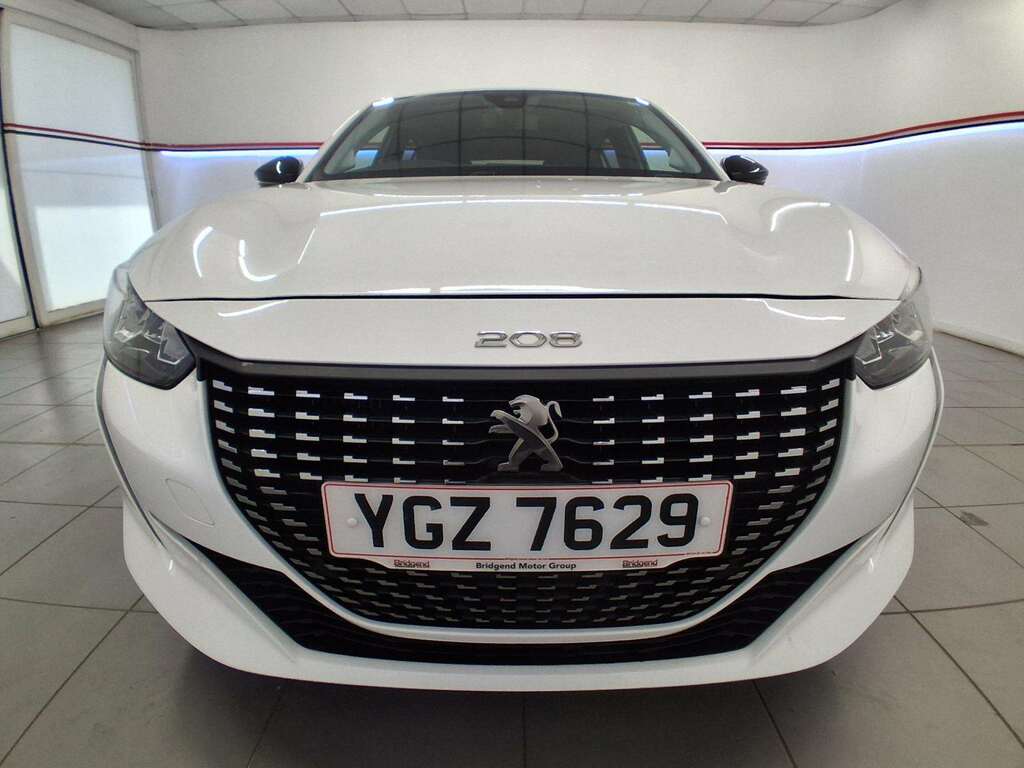 Peugeot 208 1.2 Puretech Active Premium Hatchback YGZ7629 White