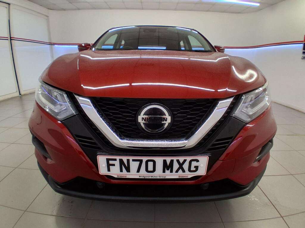 Nissan Qashqai 1.3 Dig-t Acenta Premium Suv Red