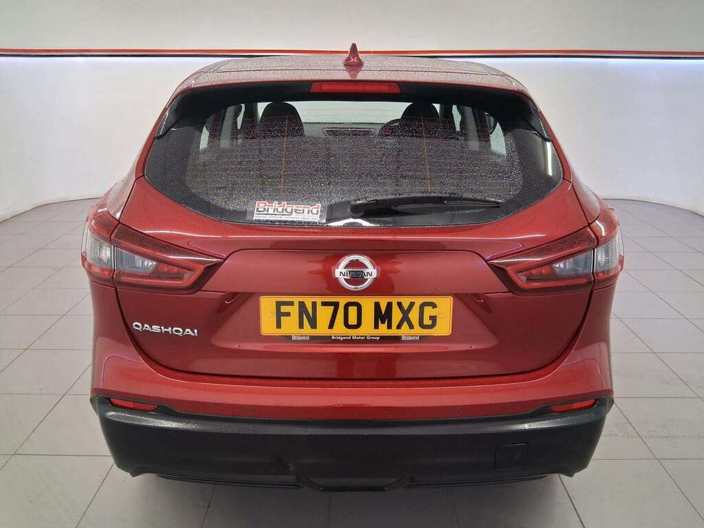 Nissan Qashqai 1.3 Dig-t Acenta Premium Suv FN70MXS Red #5