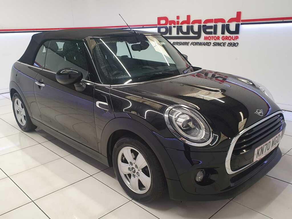 Mini Convertible 1.5 Cooper Classic Convertible KN70WGO Black #2