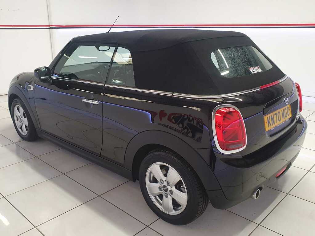 Mini Convertible 1.5 Cooper Classic Convertible KN70WGO Black #4