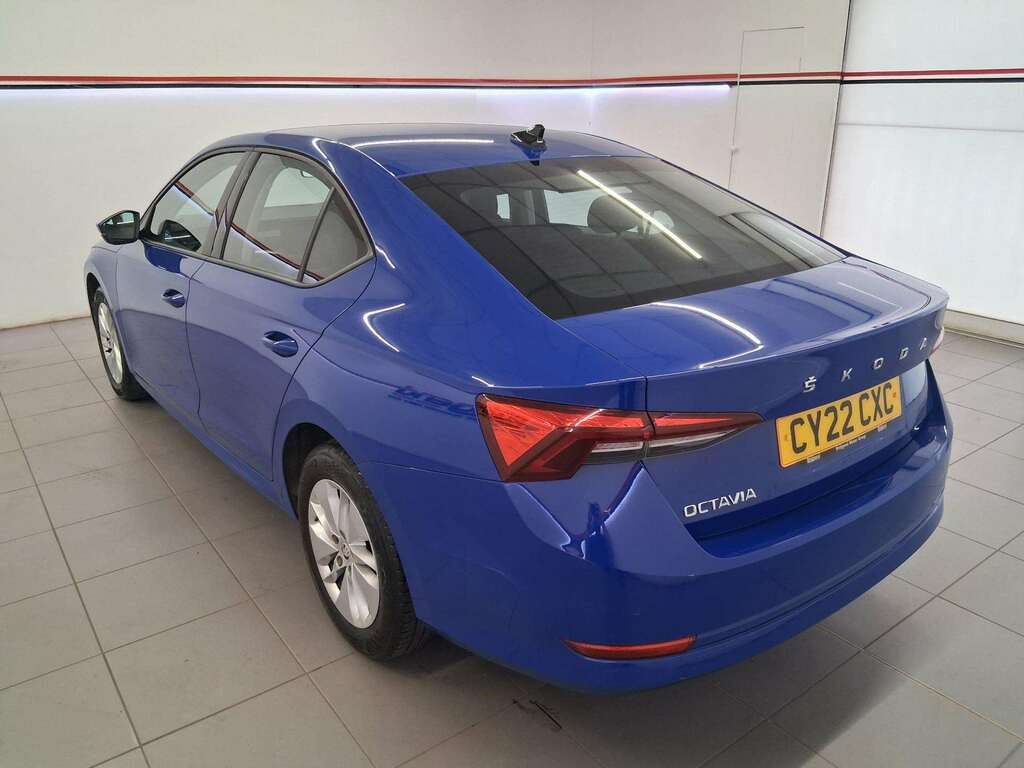 Skoda Octavia 1.0 Tsi Se Technology Hatchback CY22CXC Blue #4