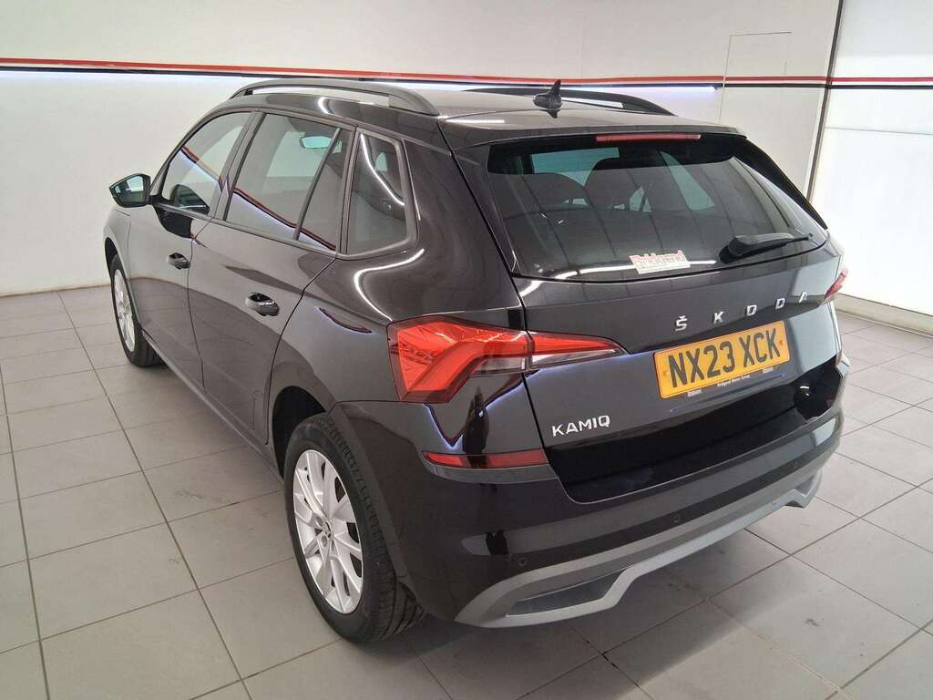 Skoda Kamiq 1.0 Tsi Se Drive Suv NX23XCK Black #4