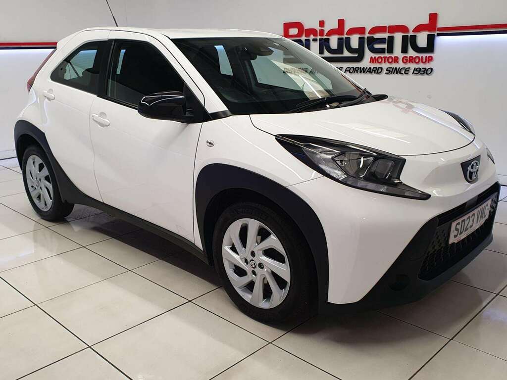 Toyota Aygo 1.0 Vvt-i Pure Hatchback White #2