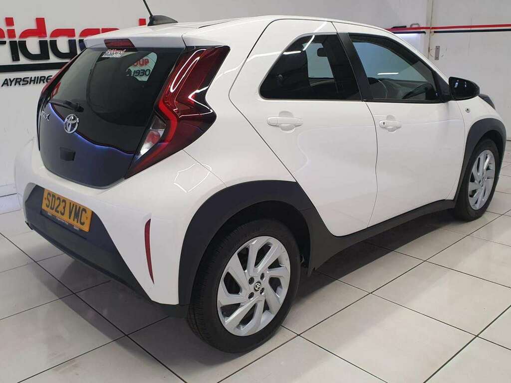 Toyota Aygo 1.0 Vvt-i Pure Hatchback White #6