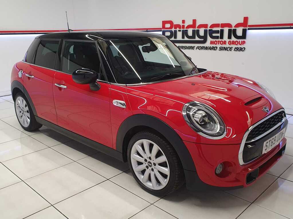 Mini Hatch 2.0 Cooper S Classic Hatchback ST69UDW Red #2