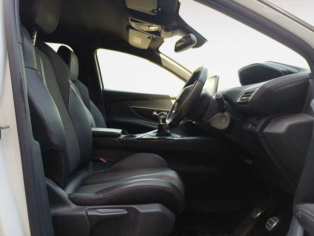 Peugeot 3008 1.5 Bluehdi Gt Line Suv YO19SWW White #4