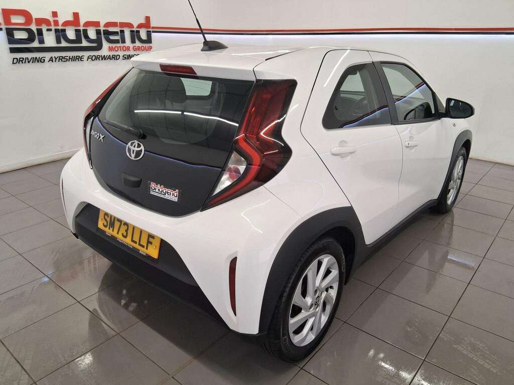 Toyota Aygo 1.0 Vvt-i Pure Hatchback White #6