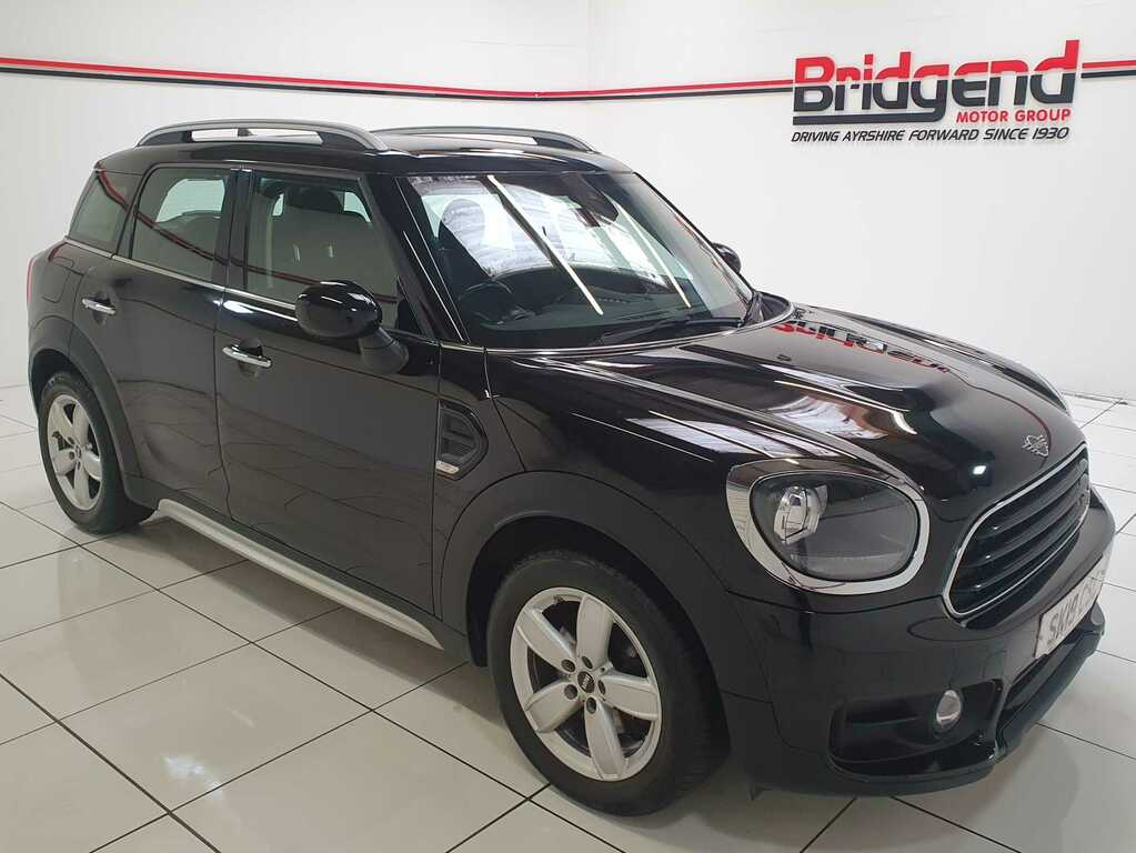 Mini Countryman 1.5 Cooper Classic Suv SK19CSC Black #2