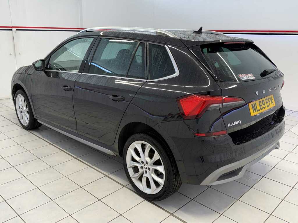 Skoda Kamiq 1.5 Tsi Act Se L Suv Black #4