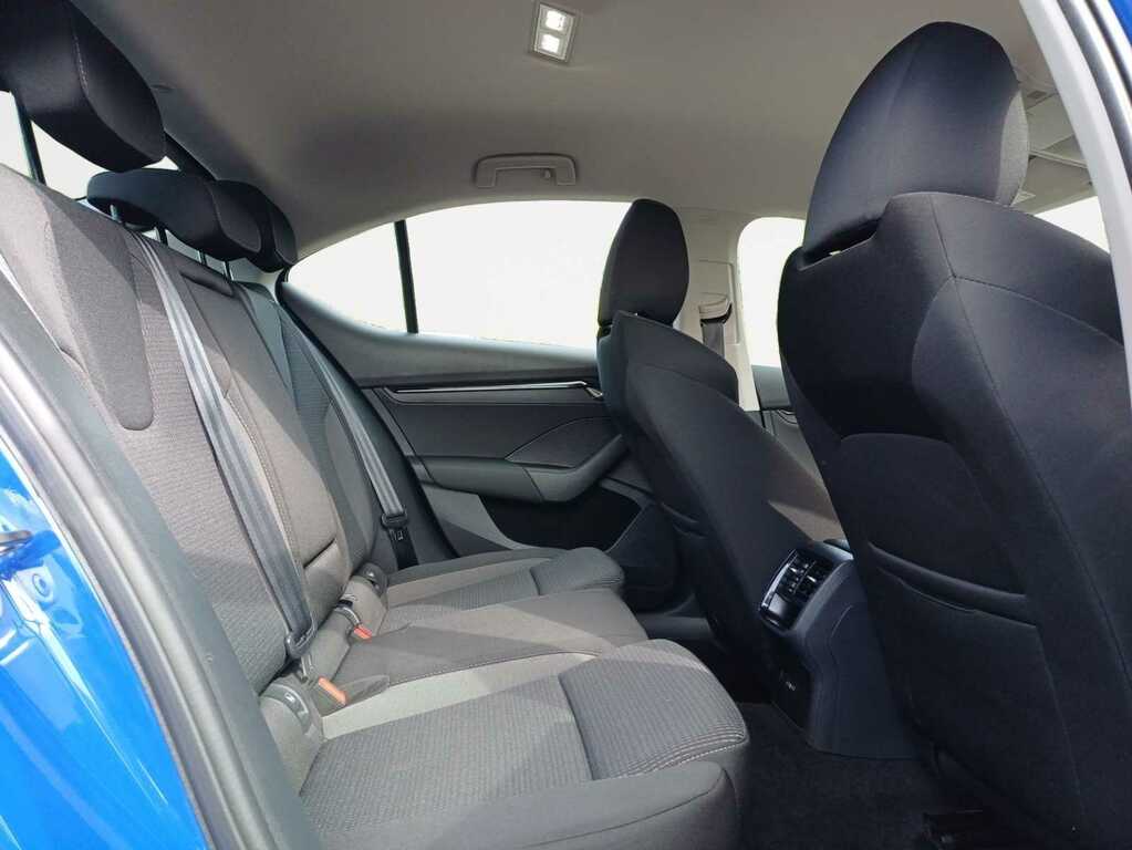 Skoda Octavia 1.0 Tsi Se Technology Hatchback CY71MYN Blue #6