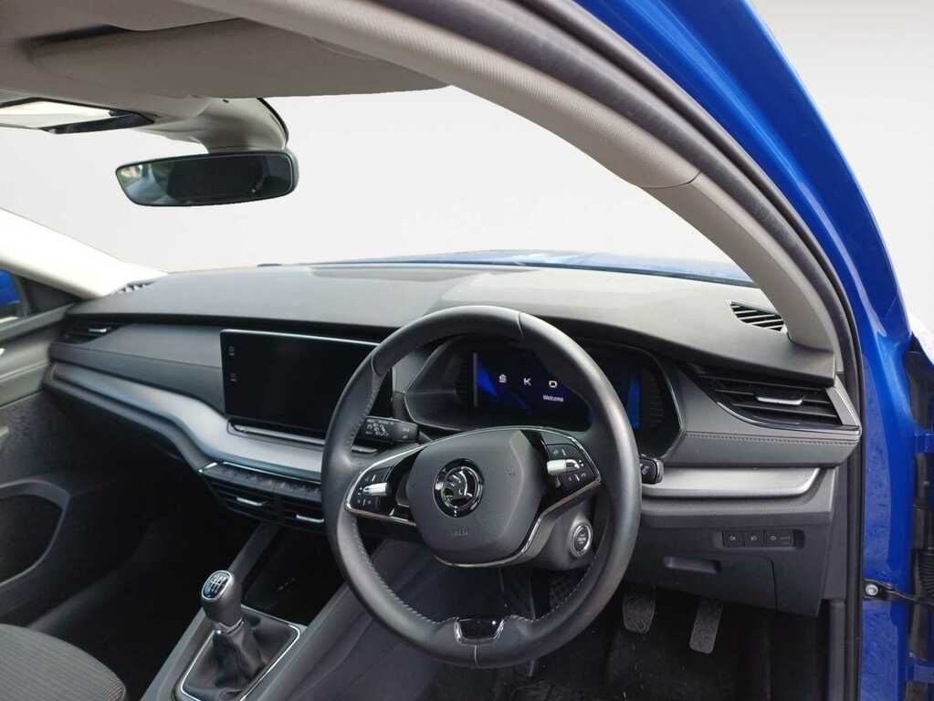 Skoda Octavia 1.0 Tsi Se Technology Hatchback CY71MYN Blue #5