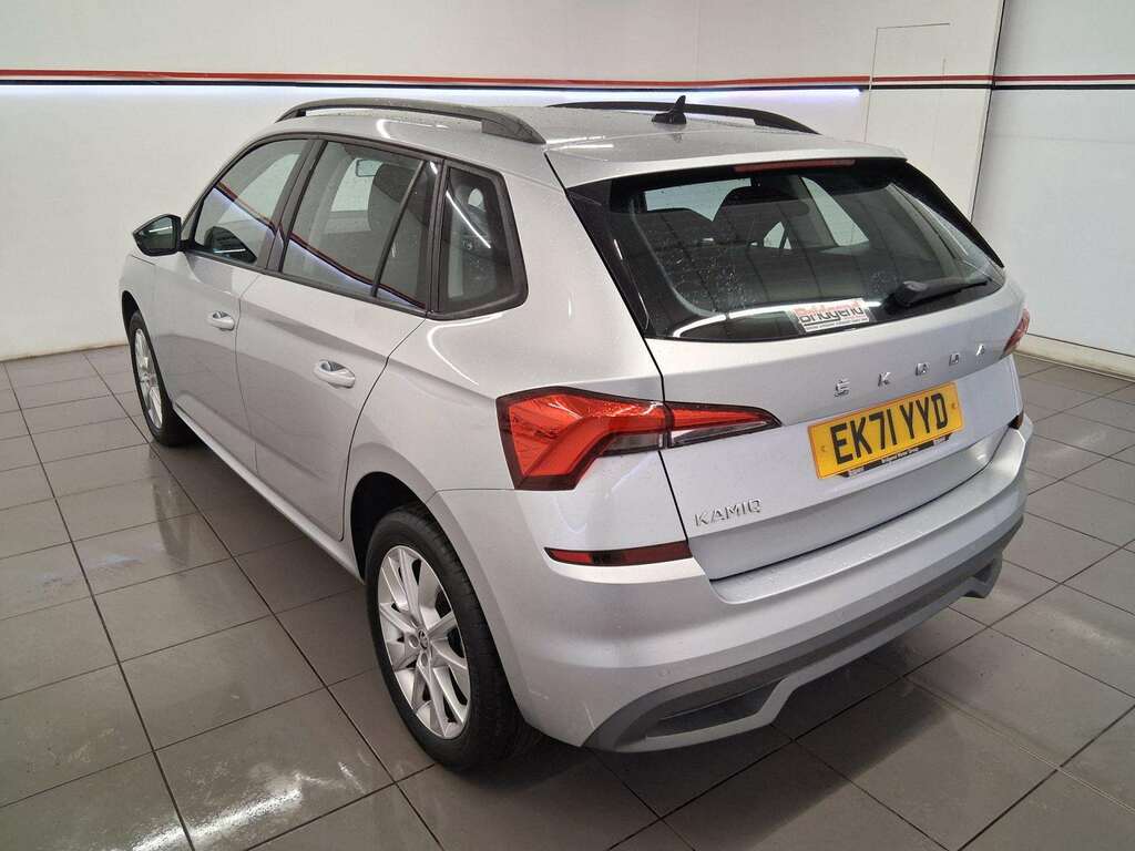 Skoda Kamiq 1.0 Tsi Se Suv EK71YYD Silver #4