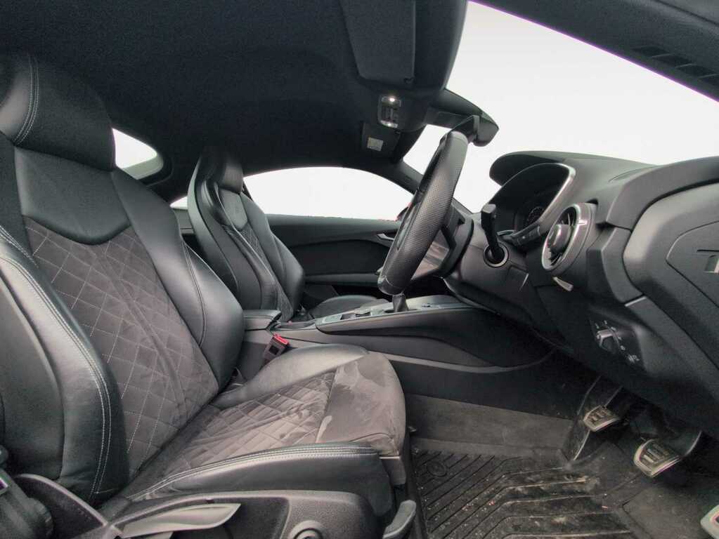 Audi TT 2.0 Tfsi 45 S Line Coupe Black #4