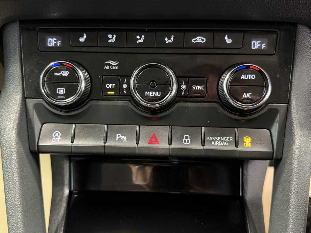 Skoda Karoq 1.0 Tsi Se Nav Plus Euro 6 Ss Silver #14
