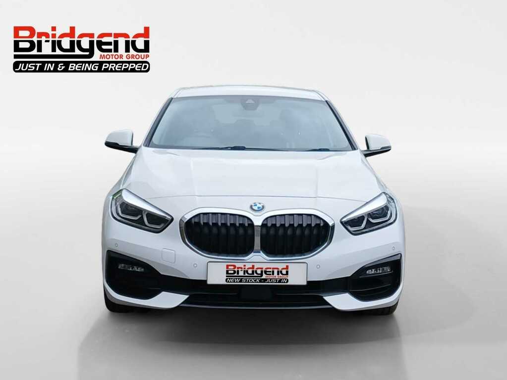 BMW 1 Series 1.5 118I Sport Hatchback White